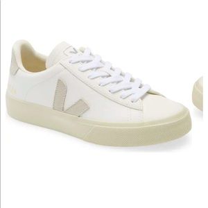 Veja Campo sneaker. Size 37. Extra white neutral with grey suede